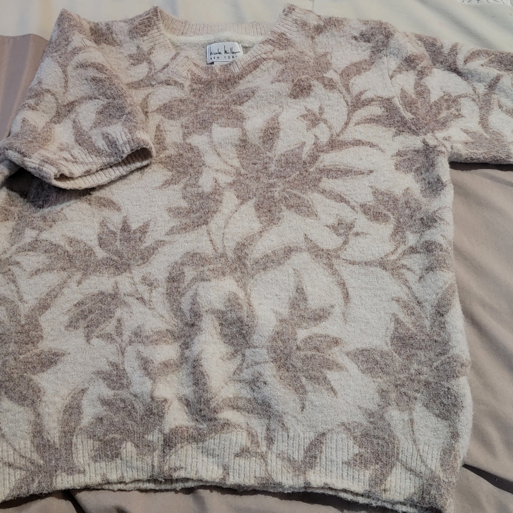 Nicole Miller Cream and Brown Knit Sweater